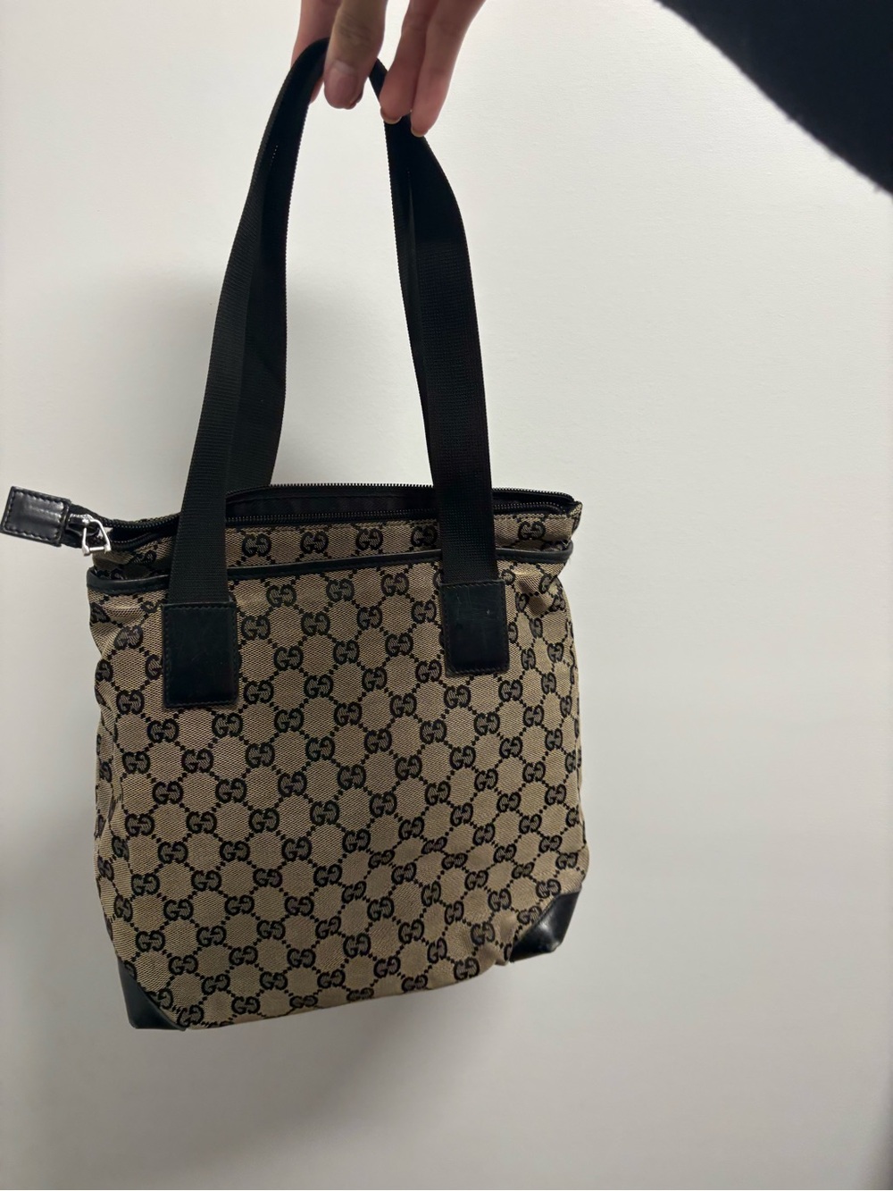 Vintage Gucci Beige and Black GG Canvas Tote with Front Zip Pocket - Picture 3 of 7